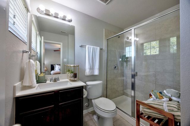 444 S Brook DR, Leander, TX 78641