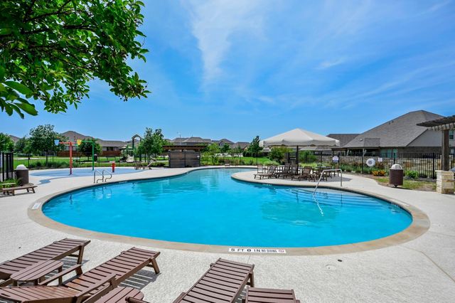 444 S Brook DR, Leander, TX 78641