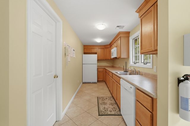 35 Santuit Pond Way 4A, Mashpee, MA 02649