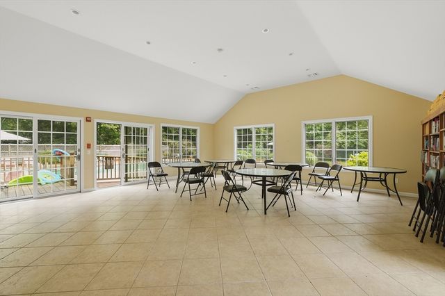 35 Santuit Pond Way 4A, Mashpee, MA 02649