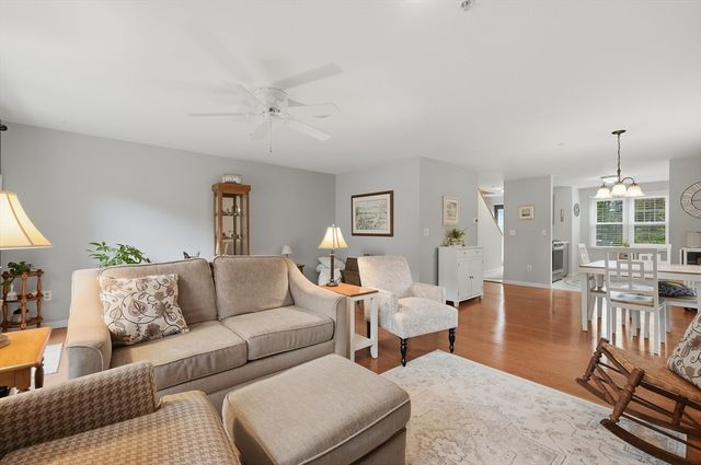 35 Santuit Pond Way 4A, Mashpee, MA 02649