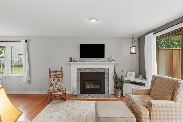 35 Santuit Pond Way 4A, Mashpee, MA 02649