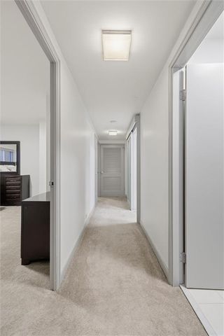 310 W 49th Street 403, Kansas City, MO 64112