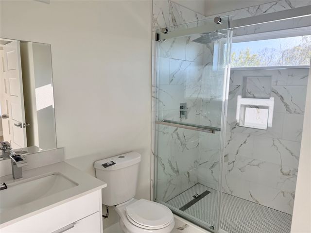 2419 Crossman Avenue, Dallas, TX 75212