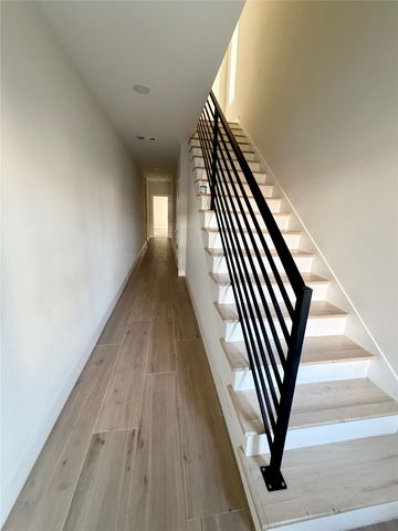 2419 Crossman Avenue, Dallas, TX 75212