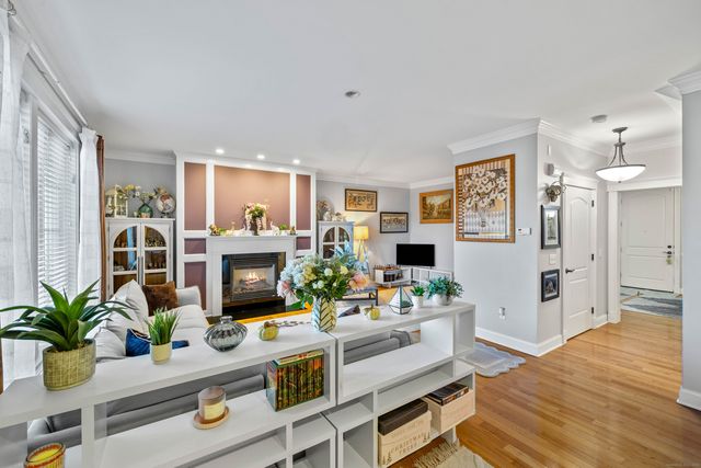 19 Thermos Avenue 7, Norwich, CT 06360