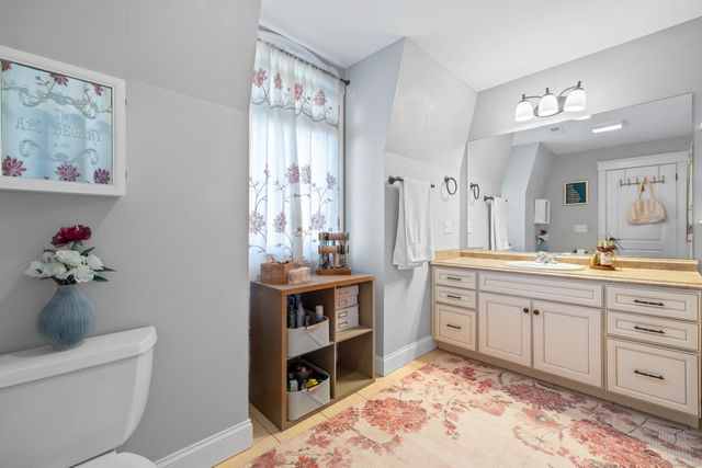 19 Thermos Avenue 7, Norwich, CT 06360