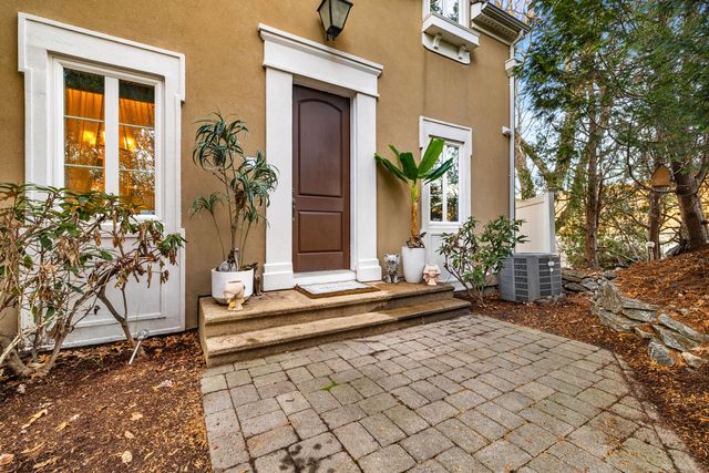 19 Thermos Avenue 7, Norwich, CT 06360