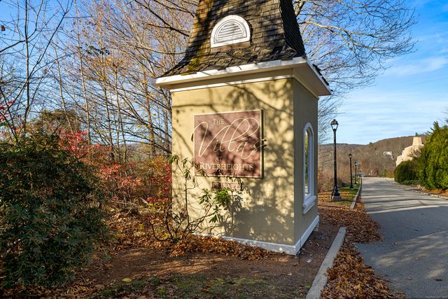 19 Thermos Avenue 7, Norwich, CT 06360