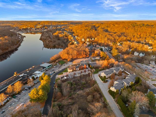 19 Thermos Avenue 7, Norwich, CT 06360