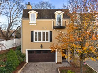 19 Thermos Avenue 7, Norwich, CT 06360