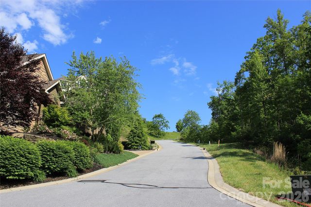 101 Wood Owl Court, Hendersonville, NC 28791