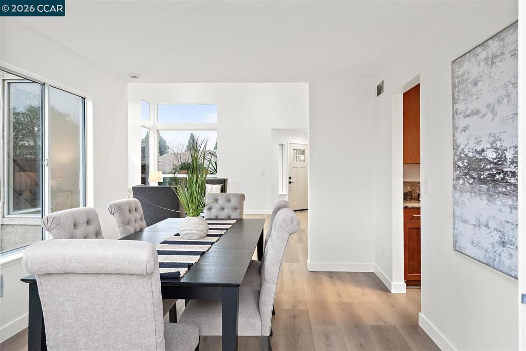 Image 14 of property listing at 5104 5104 Carriage Way, Antioch, CA 94531