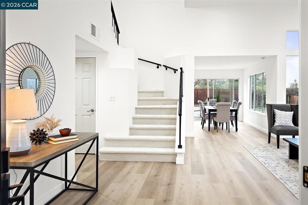 Image 6 of property listing at 5104 5104 Carriage Way, Antioch, CA 94531