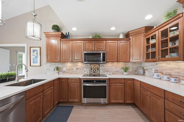 5003 N Eagle Branch Drive, Muncie, IN 47304