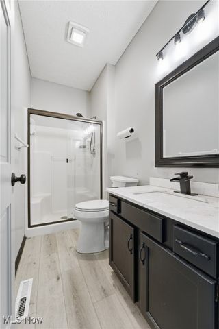 1516 Wisteria Avenue SW, Hartville, OH 44632