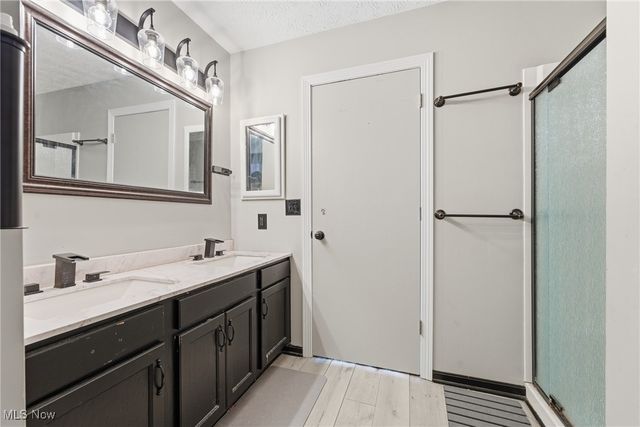 1516 Wisteria Avenue SW, Hartville, OH 44632