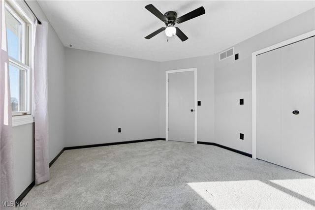 1516 Wisteria Avenue SW, Hartville, OH 44632