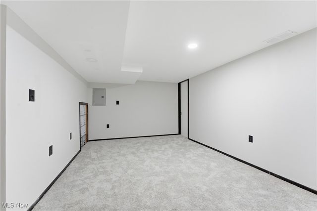 1516 Wisteria Avenue SW, Hartville, OH 44632