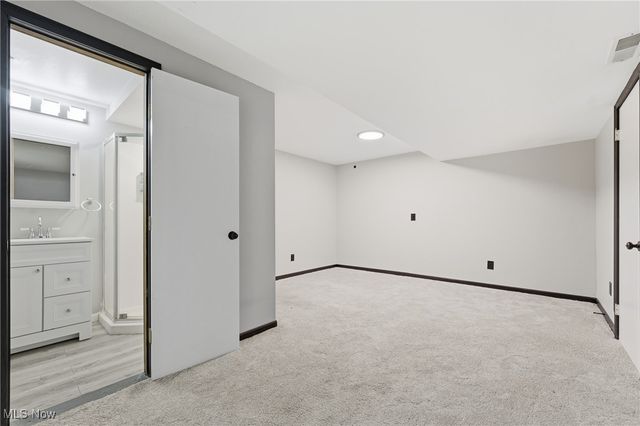 1516 Wisteria Avenue SW, Hartville, OH 44632