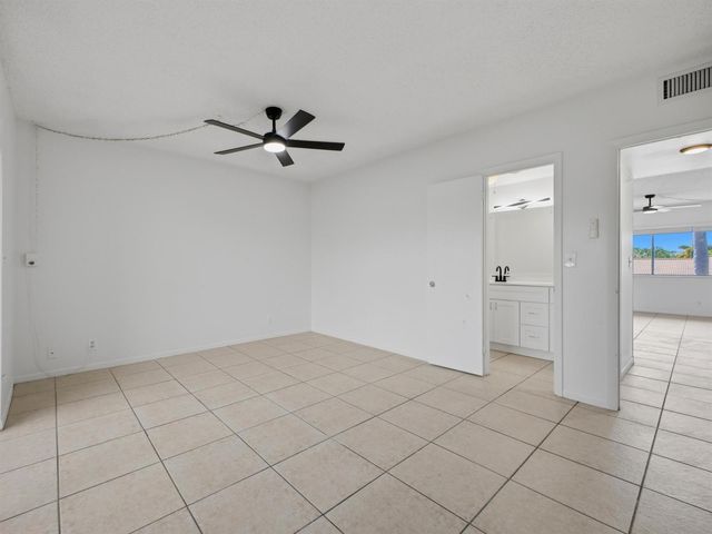 6289 Lear Drive 206, Lake Worth, FL 33462
