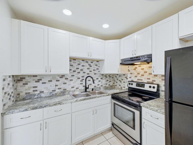 6289 Lear Drive 206, Lake Worth, FL 33462