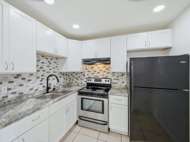 6289 Lear Drive 206, Lake Worth, FL 33462