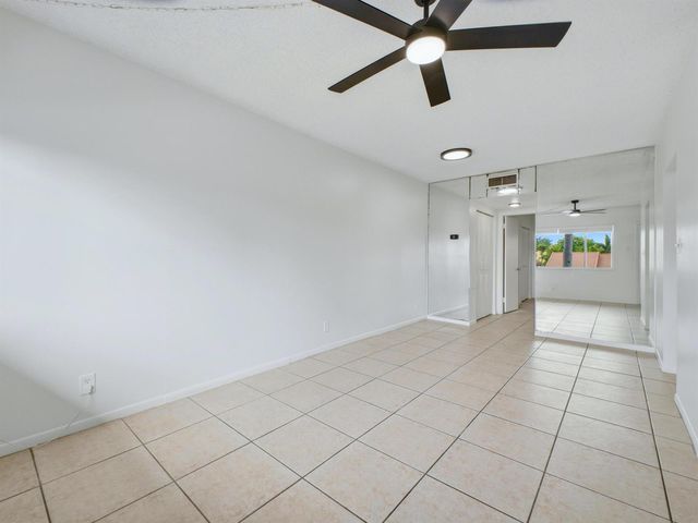 6289 Lear Drive 206, Lake Worth, FL 33462