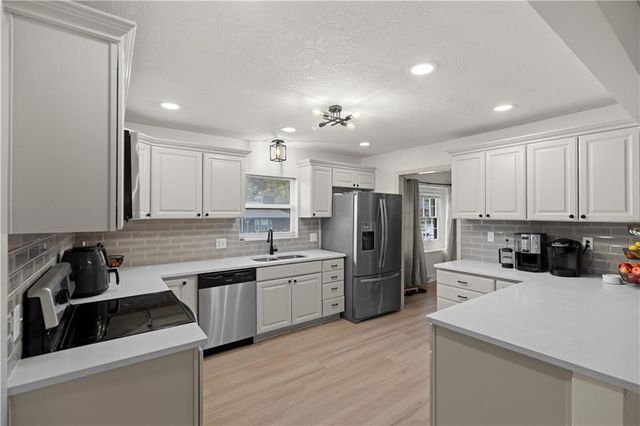 2914 N 79th Terrace, Kansas City, KS 66109