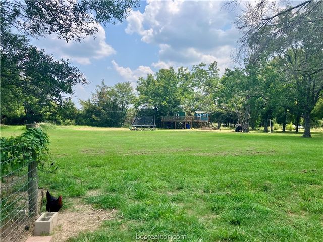 5660 Falling Water, Bryan, TX 77808