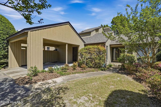 30 Lake Pinehurst Villas Road, Pinehurst, NC 28374
