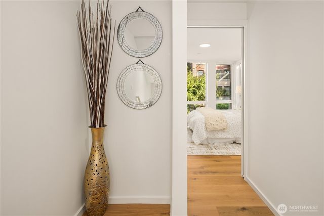 627 13th Avenue E, Seattle, WA 98102