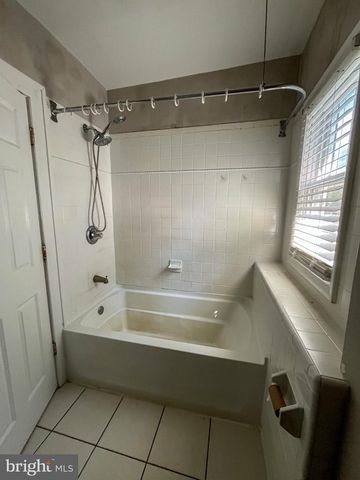 235 BEECHWOOD AVE, Trenton, NJ 08618