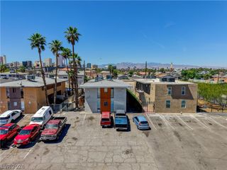 637 North 11th Street, Las Vegas, NV 89101