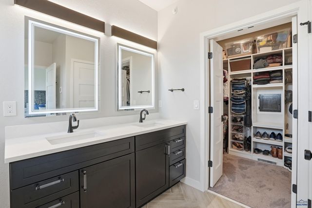 5924 CLOUD PEAK DR, Rapid City, SD 57702