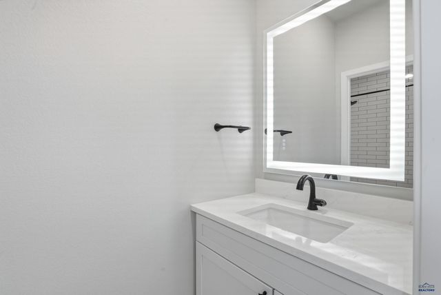 5924 CLOUD PEAK DR, Rapid City, SD 57702
