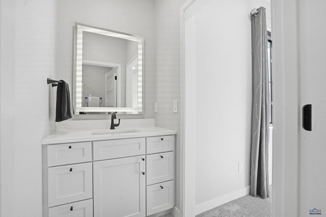 5924 CLOUD PEAK DR, Rapid City, SD 57702