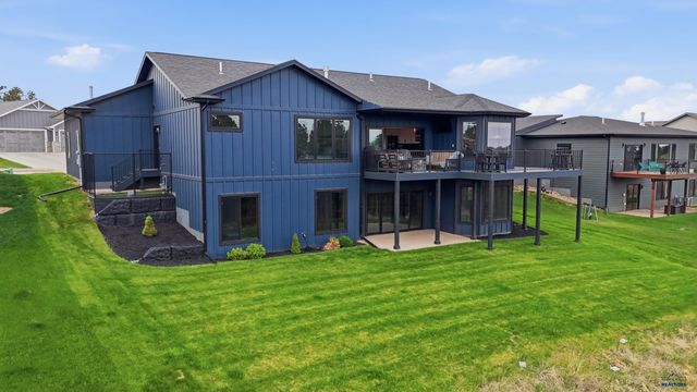 5924 CLOUD PEAK DR, Rapid City, SD 57702