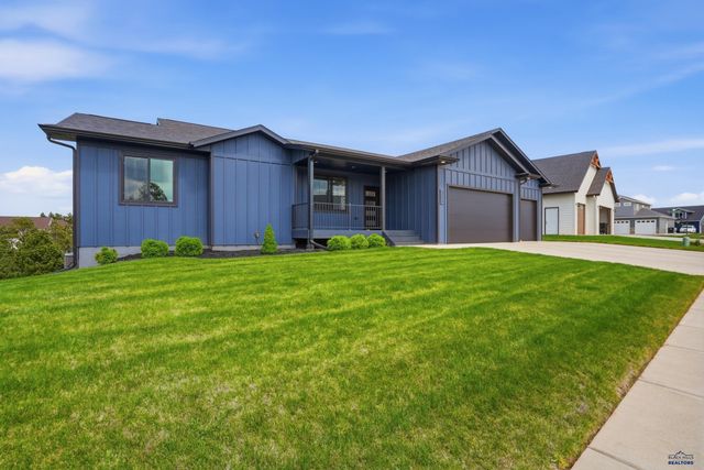 5924 CLOUD PEAK DR, Rapid City, SD 57702