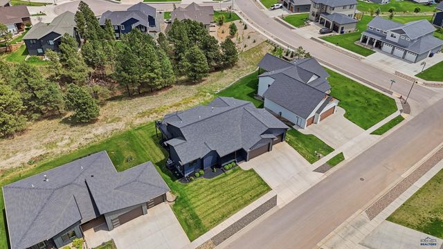 5924 CLOUD PEAK DR, Rapid City, SD 57702
