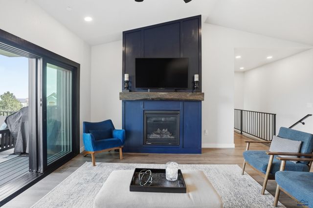 5924 CLOUD PEAK DR, Rapid City, SD 57702