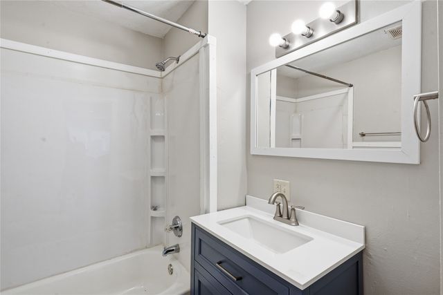 3915 3rd Street, Des Moines, IA 50313