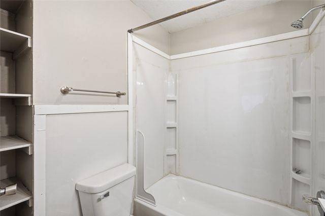 3915 3rd Street, Des Moines, IA 50313