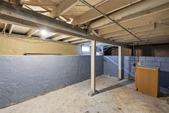 3915 3rd Street, Des Moines, IA 50313