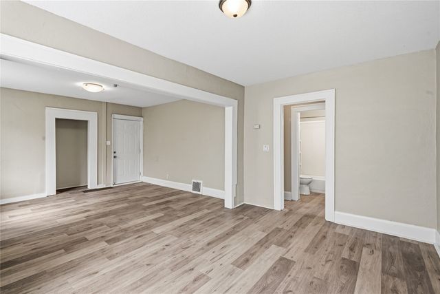 3915 3rd Street, Des Moines, IA 50313
