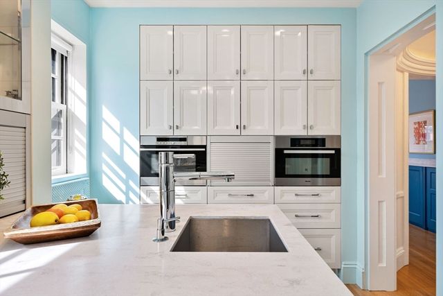 90 Commonwealth Avenue 18, Boston, MA 02116