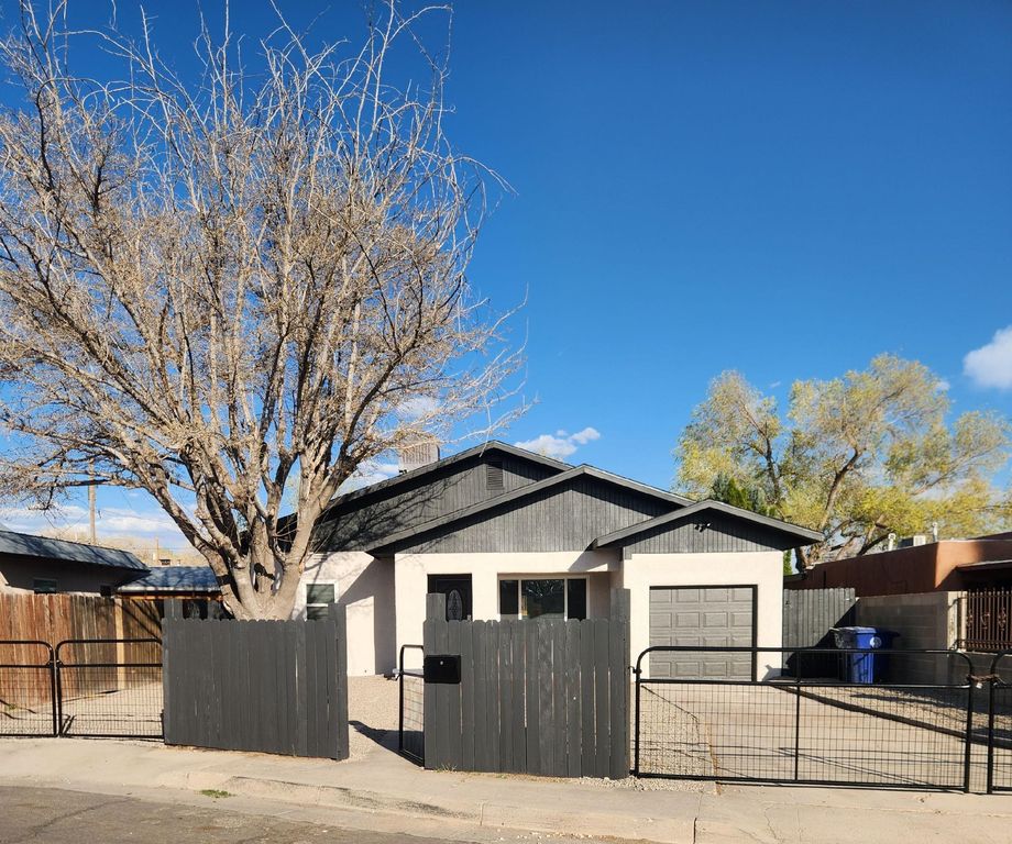 5316 10TH Court NW, Albuquerque, NM 87107