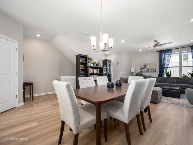 1080 Bogart Street, Des Plaines, IL 60018