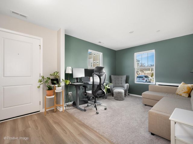 1080 Bogart Street, Des Plaines, IL 60018