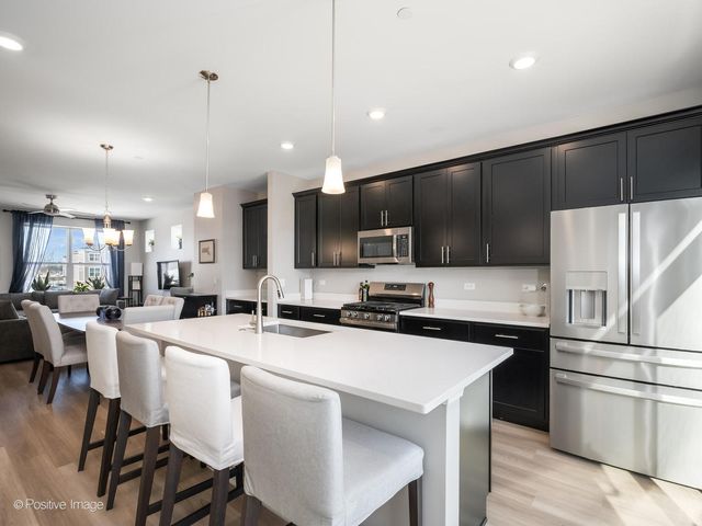 1080 Bogart Street, Des Plaines, IL 60018